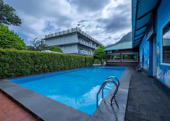 Treebo Misty Garden Resort & Spa With Swimming Pool Munnar